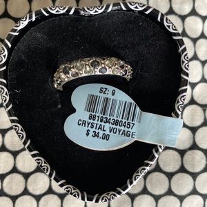 Brighton size 9 Crystal Voyage ring with tin